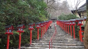 佐賀で学業成就を祈願する神社はどこですか？